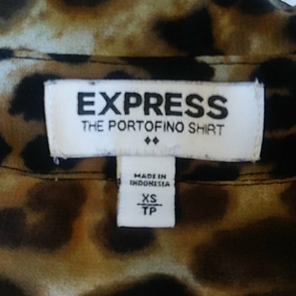 Express button down blouse. - Picture 7 of 9